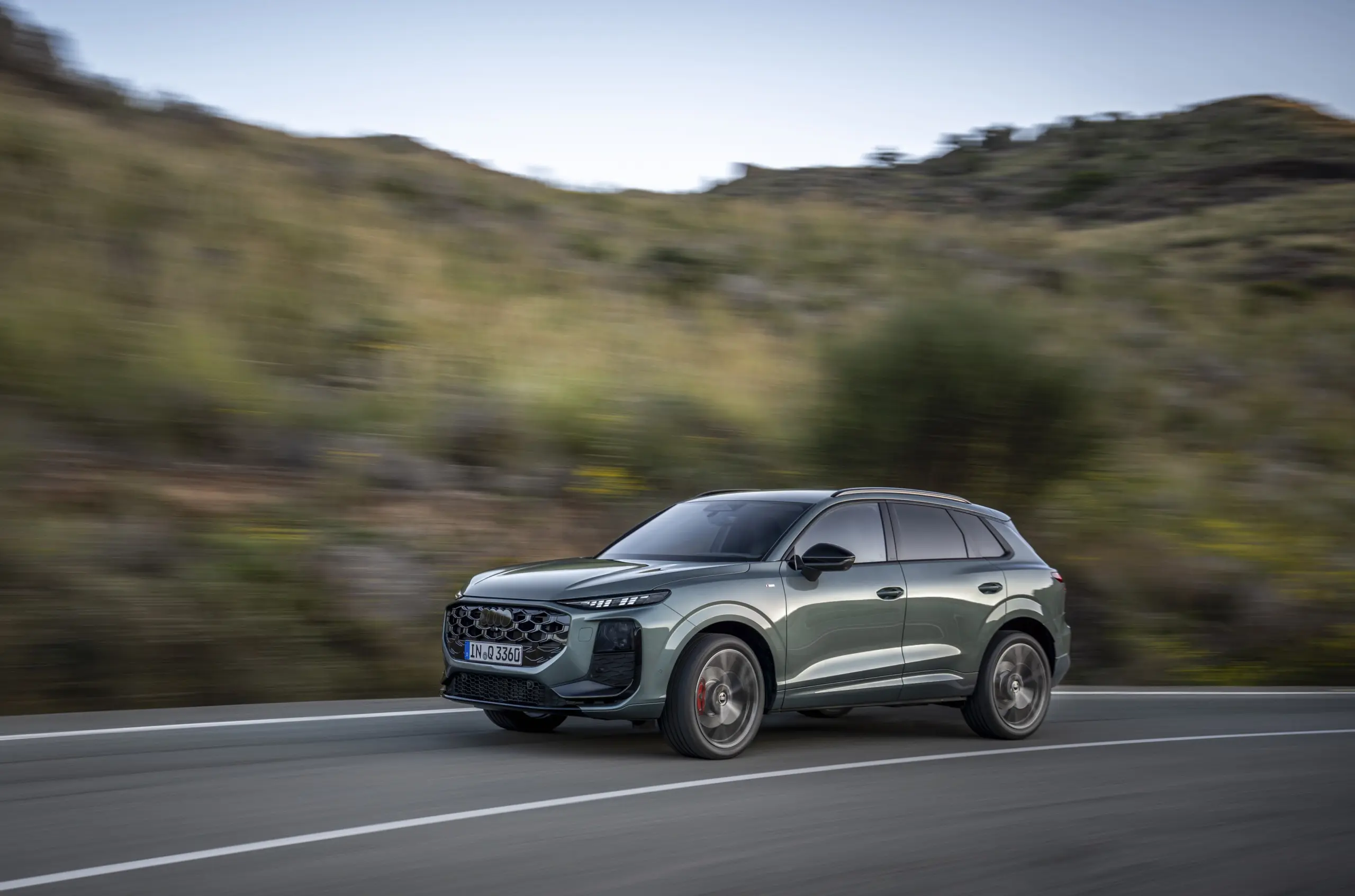 Máris frissül a győri Audi: még egy képernyőt kap a Q3-as!